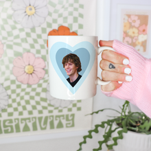 Load image into Gallery viewer, Y2k Evan Peters aesthetic mug
